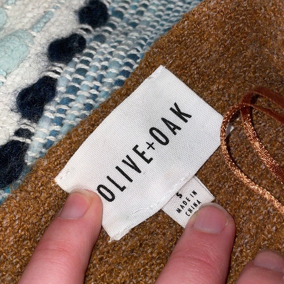 Olive + Oak Knotted Sweater - Small - Picture 3 of 5